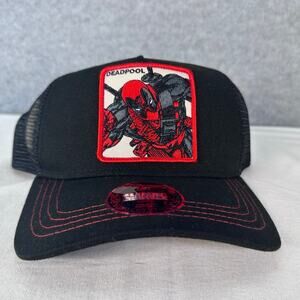 NWT Marvel Deadpool Retro A Frame Trucker Adjustable Snapback Hat Black & Red